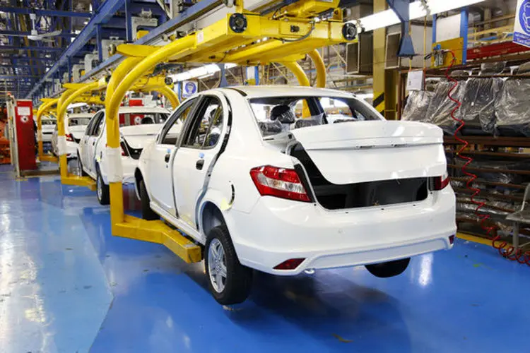 سود تولید خودرو در جیب ۱۰۰ نفر