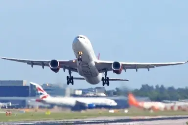 دومین ایرلاین خارجی وارد کشور شد/ برقراری دو پرواز هفتگی در مسیر مسقط - تهران