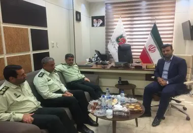 تبریک و دیدار سردار ملکی فرماندهی انتظامی استان به خانواده بزرگ راهداری و حمل و نقل و جاده ای ورانندگان استان هرمزگان 