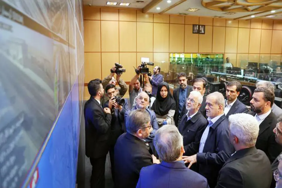 بازدید سرزده رئیس جمهور از ساختمان مرکزی شهدای راه آهن