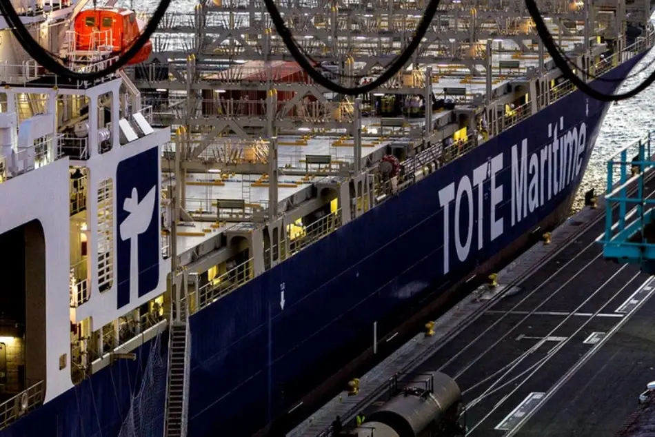 TOTE Maritime Delays LNG Conversion Plans
