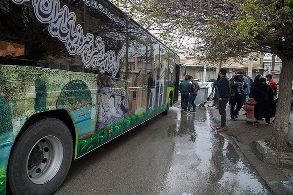 پیگیر راه اندازی اتوبوس گردشگری کرمانشاه - سلیمانیه هستیم