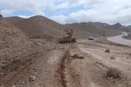 عملیات لایروبی آبنماها و ترمیم محورهای مواصلاتی خراسان جنوبی