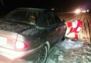 امدادرسانی به ۱۰۰ نفر در محورهای توسکستان و خوش ییلاق