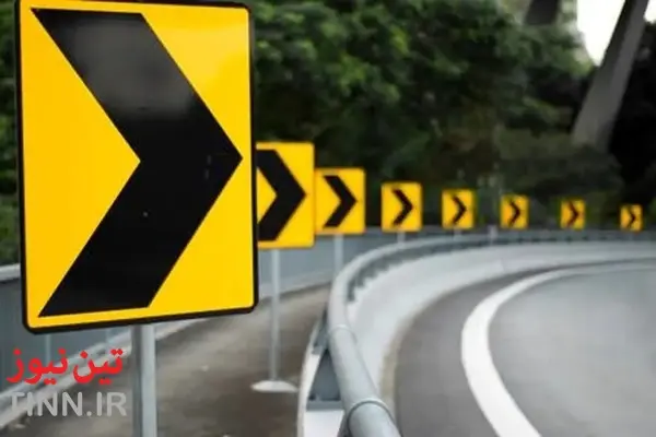 چرا توجه به تابلوهای اخطاری برای رانندگان حیاتی است؟