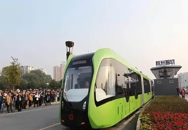 فیلم| تست قطار برقی بدون ریل در چین