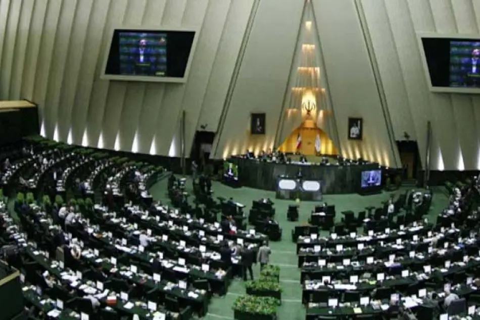 گزارش سقوط هواپیمای تهران - یاسوج در دستور کار امروز مجلس
