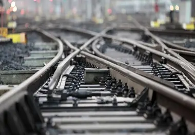 رتقاء آمادگی روسای قطار مسافری/ اولین دوره تخصصی تعویض دستی سوزن در راه آهن سمنان برگزار شد