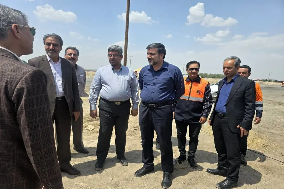 بازدید رئیس سازمان راهداری از پروژه بهسازی و آسفالت محور شهربابک – هرات در استان کرمان