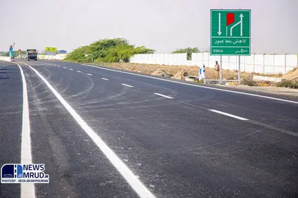 افتتاح 96 کیلومتر کریدور بزرگراهی و آغاز عملیات اجرایی 5 طرح بندری در چابهار (4)