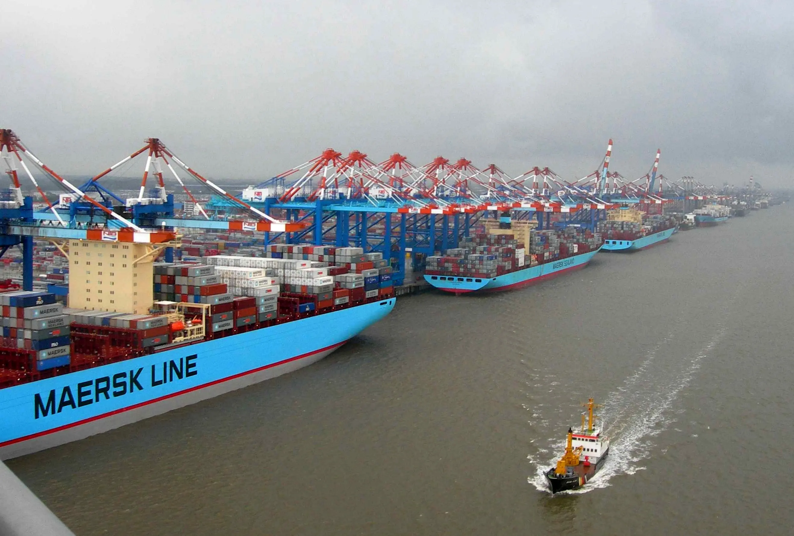 کاهش هزینه عامل بقای صنعت کشتیرانی جهان

