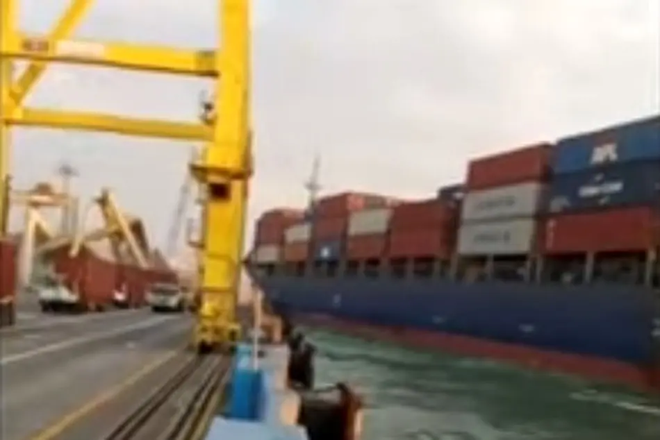 Feeder Ship Hits Gantry Crane at Indonesia’s Terminal