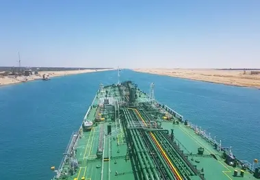 کانال سوئز از بحران هرمز سود برد/ درآمد آوریل به ۴۱۹ میلیون دلار رسید