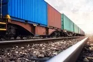 محصولات پالایشگاه تبریز به زودی با ریل به بندرعباس می رسد