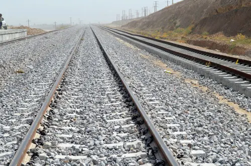 اتصال راه‌آهن میانه-بستان آباد تا نیمه دوم امسال

