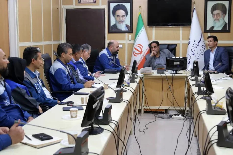  دیدار مدیران پلور سبز با مسئولان زرند/ تأکید بر رفع موانع تولید
