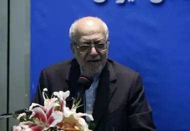 قیمت ارز را نمی‌شود به زور سرنیزه پایین نگه داشت