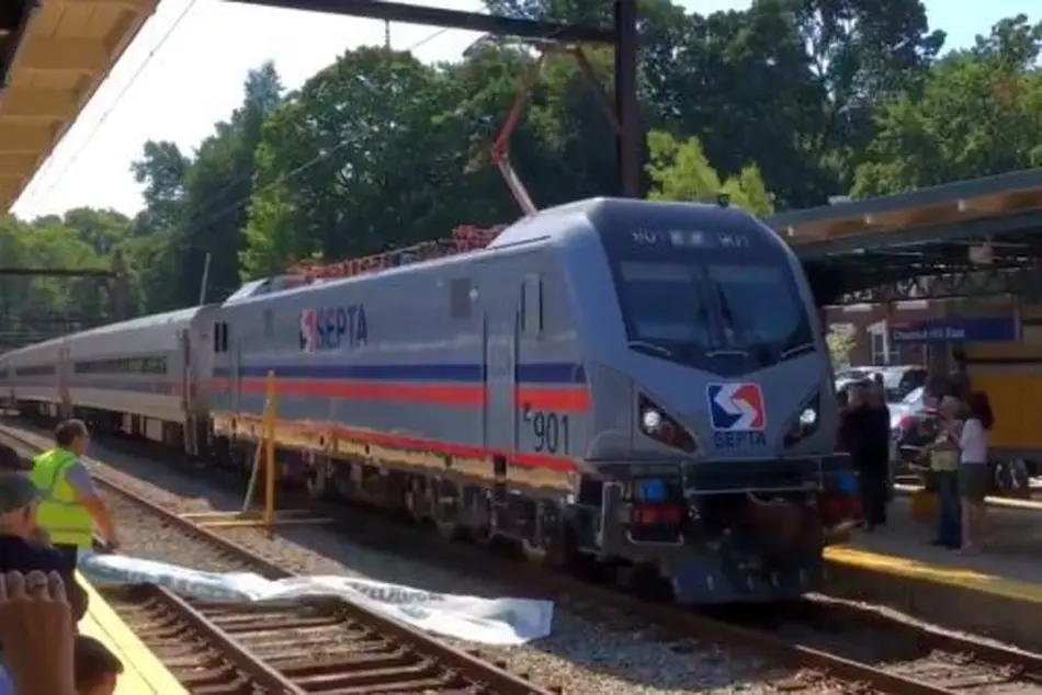 Septa unveils first Siemens ACS-64 electric locomotive