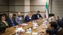 نشست هم‌ اندیشی اقتصادی راه‌ آهن با تشکل‌ های بخش خصوصی ریلی برگزار شد 
