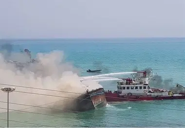 آزمون موفق و مجدد شناور آتشخوار بندرکنگان در سال‌روز وقوع حادثه
