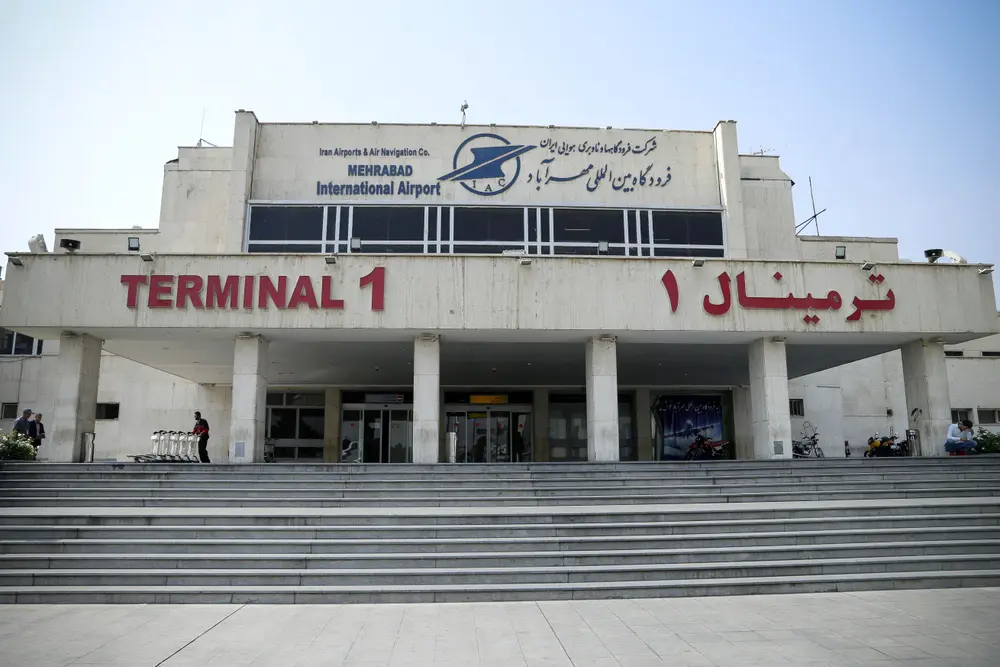 فرودگاه مهرآباد، زمستان را با طوفان خبری آغاز کرد