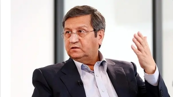همتی: قیمت دلار بیشتر از این سقوط می‌کند 