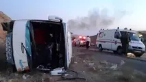 واژگونی اتوبوس حامل کارکنان شرکت نفت 