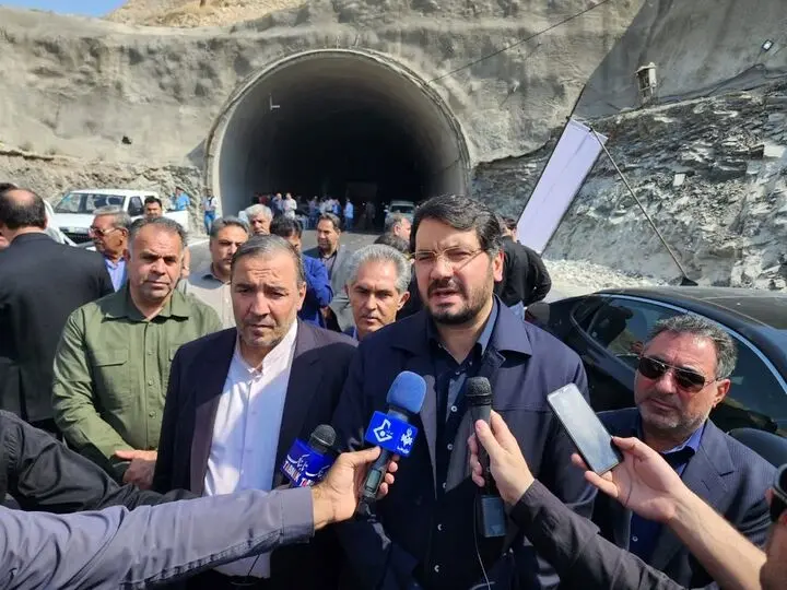 تونل دوم راه کربلا با حضور وزیر راه افتتاح شد
