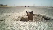 اقدام خودجوش راننده کامیون برای رفع نقطه حادثه خیز در جاده پالایشگاه اصفهان + فیلم