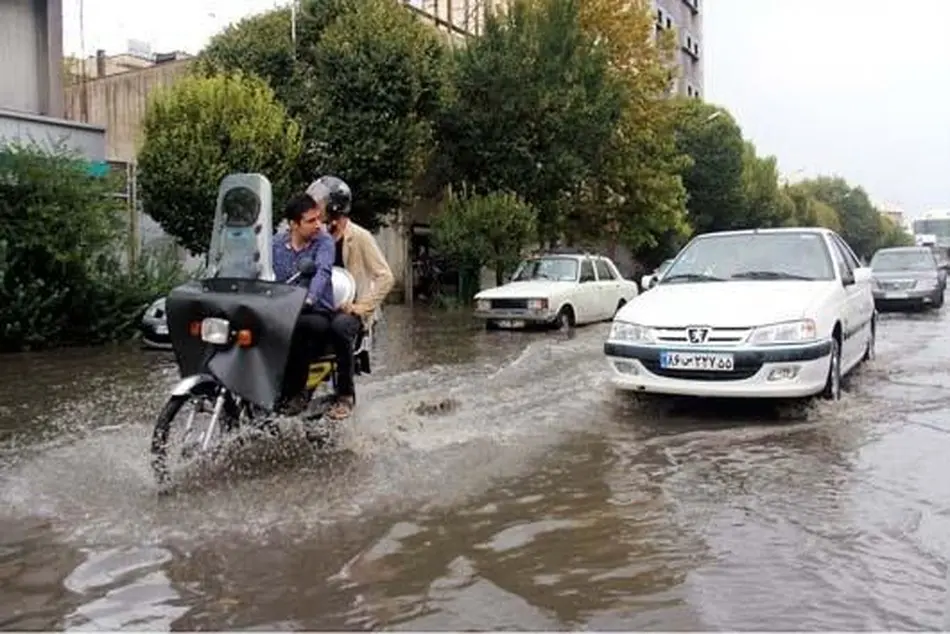 آبگرفتگی معابر و سیلابی شدن مسیل‌ها در لرستان/ کاهش دمای هوای استان