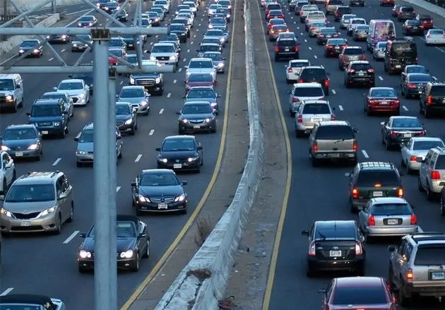 ترافیک سنگین در مقاطعی از آزاد راه تهران- کرج- قزوین و محور چالوس