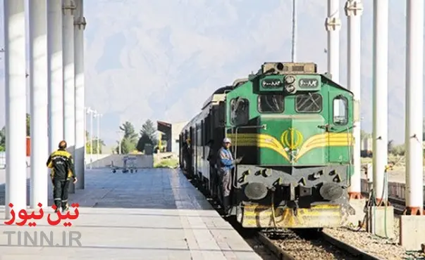 قطارهای حومه‌ای از سیاست‌های وزارت راه و شهرسازی است