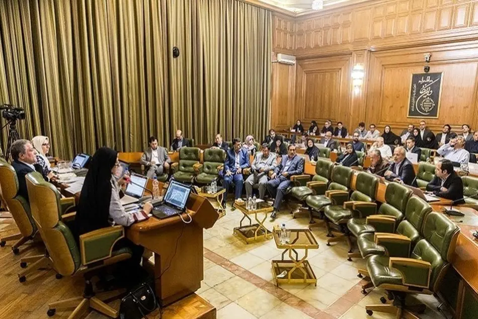 نخستین جلسه امسال شورای شهر تهران با تاخیر آغاز شد