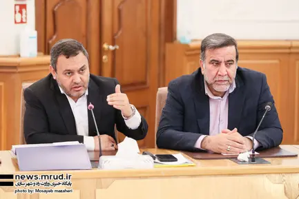  نشست مشترک وزیر راه و شهرسازی جمهوری اسلامی ایران و وزیر حمل و نقل کشور عراق