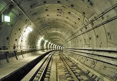 پیشرفت مترو اهواز 30 درصد در 15 سال؛ کیسون به تعهدات عمل نمی‌کند + فیلم 