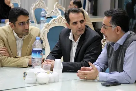 افطاری دانش آموختگان راه آهن 1404