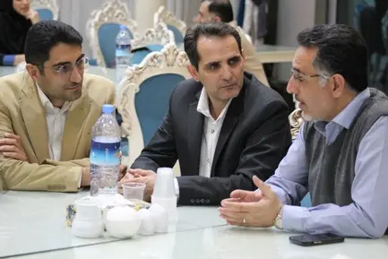 افطاری دانش آموختگان راه آهن 1404