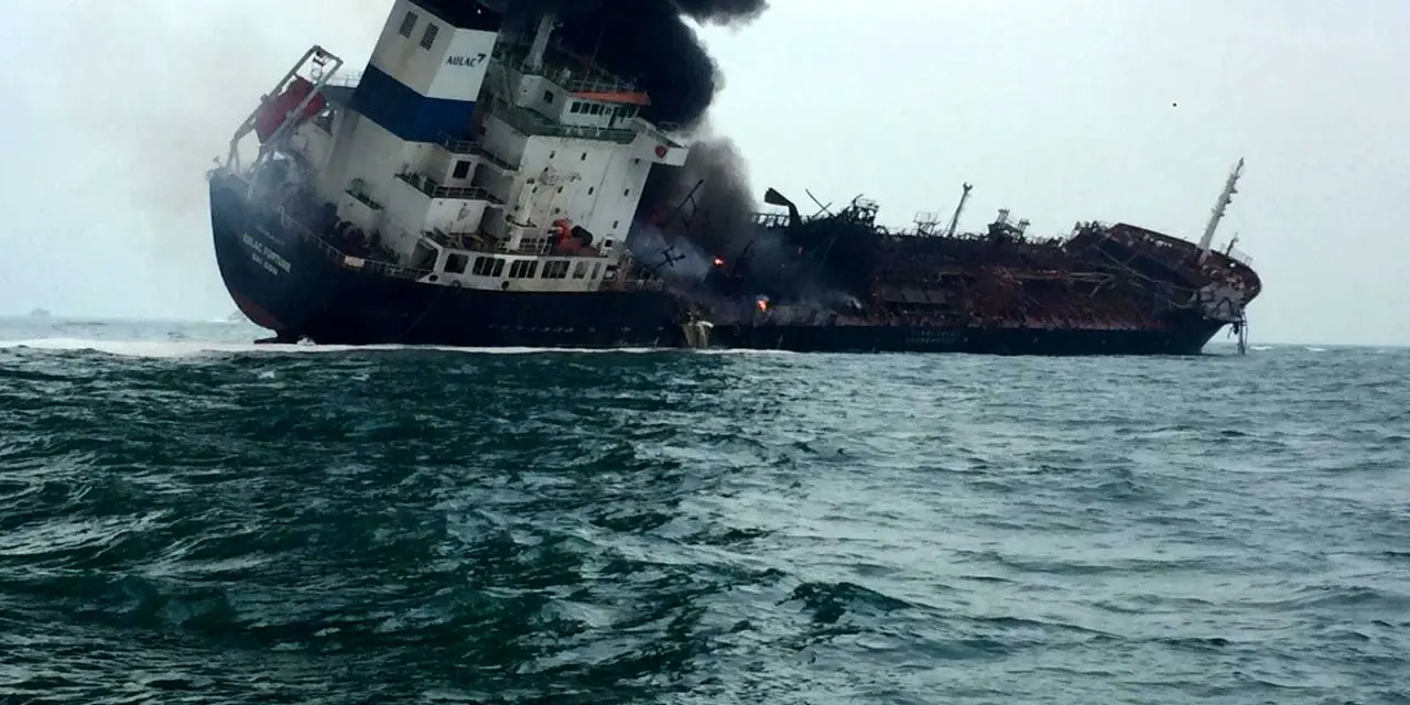 Oil tanker on fire in Hong Kong results to one dead, rescue continues