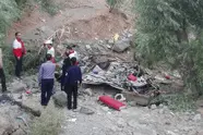 تراژدی مسافران گنابادی در جاده کاشمر/ ۶ کشته در سقوط مینی‌ بوس به دره ۱۸
