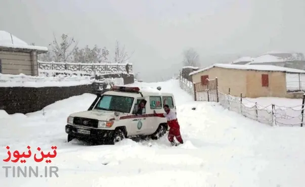 ۲۳ روستای آذربایجان غربی همچنان در محاصره برف