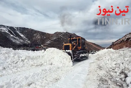 عملیات بازگشایی جاده پیست اسکی تاریک دره همدان