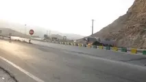 انسداد محور بندر خمیر - بندر لنگه پس از زلزله 