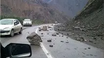 ‌تکذیب ریزش کوه‌ در جاده چالوس و انسداد مسیر