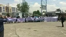 اعتراض رانندگان به عدم تحویل به موقع خودروها توسط سایپا دیزل+ عکس