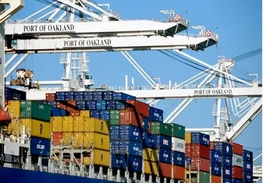 Port of Oakland August volumes fall year over year as exports edge up from July