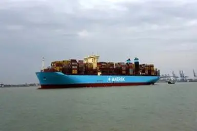  Maersk Retrofits First Large Container Ship to Methanol