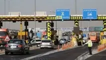 عوارضی ۴ آزادراه دیگر تا پایان سال الکترونیکی می‌ شود /پیگیری بیمه شخص ثالث در پرداخت عوارض الکترونیکی آزادراهی