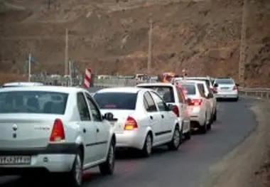  ترافیک در بخشی از جاده کرج - چالوس نیمه سنگین است