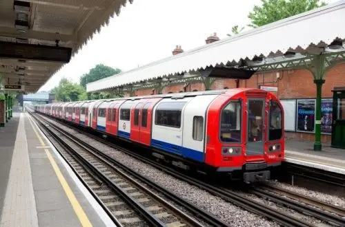 London Underground trains to be have new traction equipment 