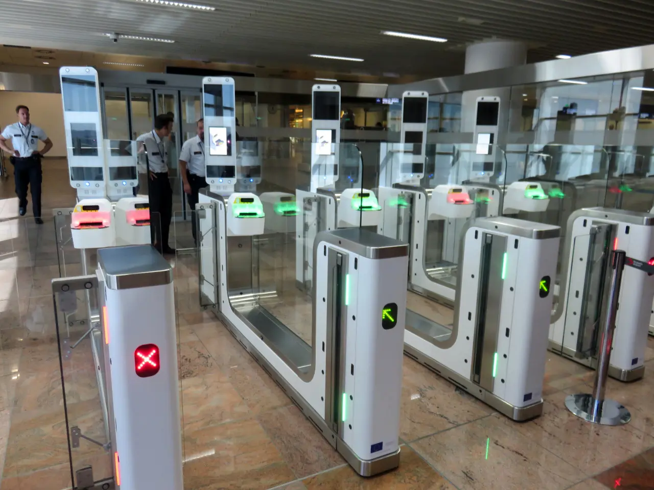 Automated e-gates at Brussels Airport to be replaced after years of passenger and police frustration